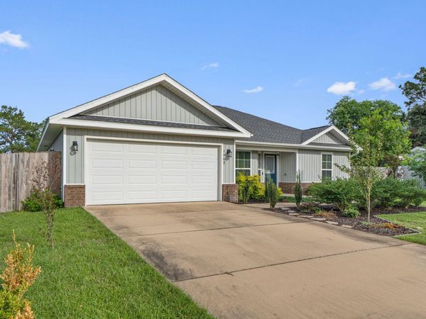 1962 Pentagon Street, Gulf Breeze, FL 32563