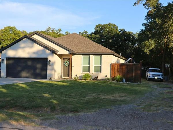 803 Netherland Drive , Seagoville, TX 75159