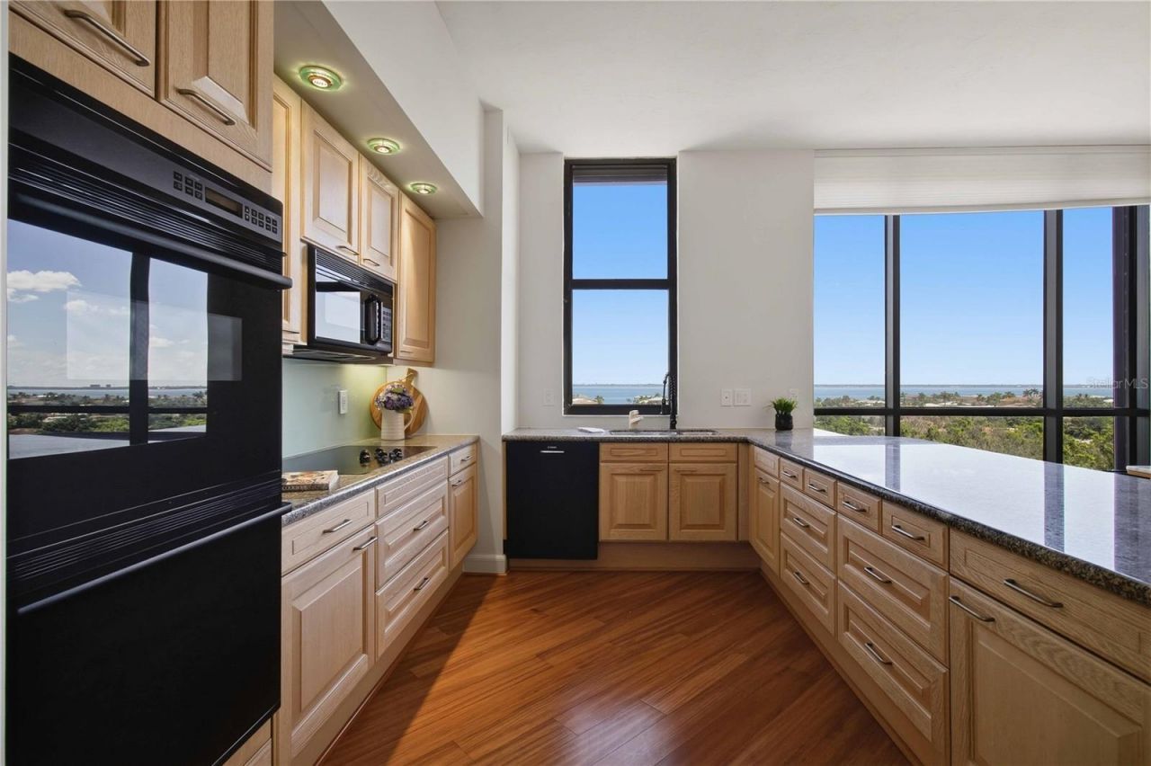 1241 Gulf Of Mexico Drive, Unit 608, Longboat Key, FL 34228 Photo