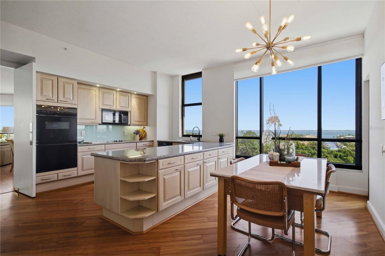 1241 Gulf Of Mexico Drive, Unit 608, Longboat Key, FL 34228 Photo