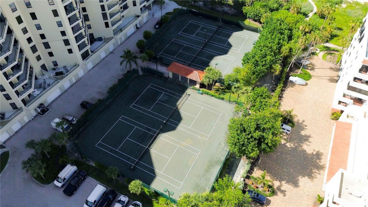 1241 Gulf Of Mexico Drive, Unit 608, Longboat Key, FL 34228 Photo