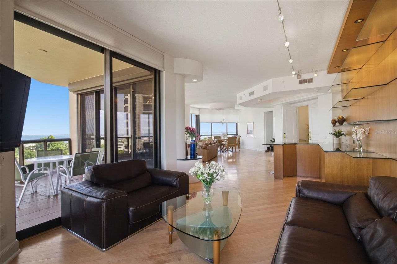 1241 Gulf Of Mexico Drive, Unit 608, Longboat Key, FL 34228 Photo