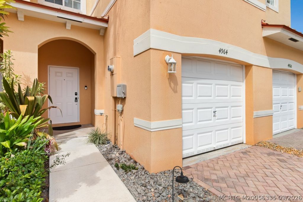 4964 SE Mariner Garden Circle , Stuart, FL 34997 Photo