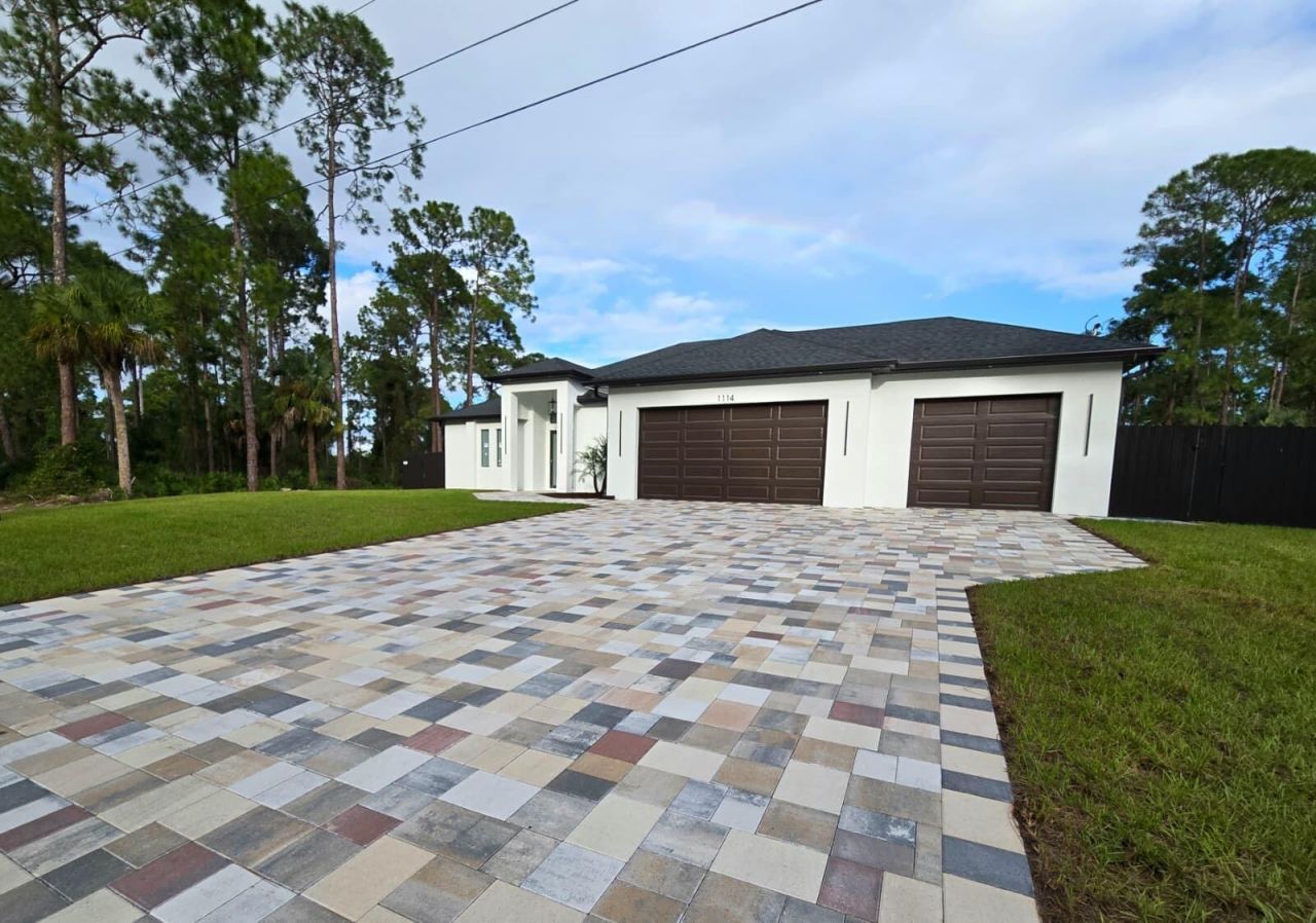 1114 Magnolia Avenue, Lehigh Acres, FL 33972 Photo