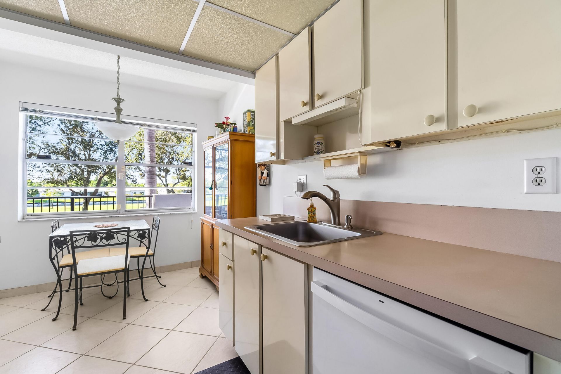8305 NW 61st Street, Unit C211, Tamarac, FL 33321 Photo