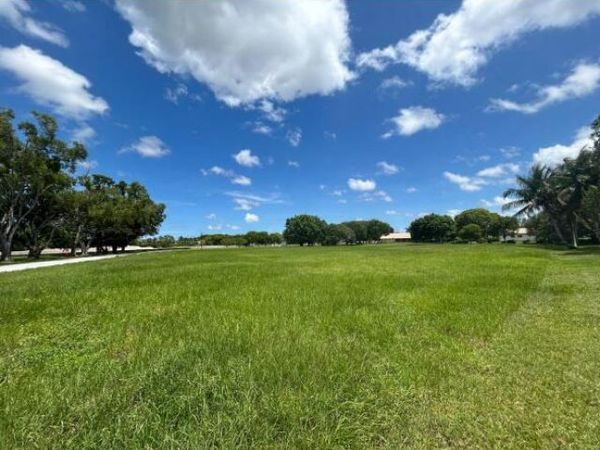 9000 KENDALE Court, Lake Worth, FL 33467