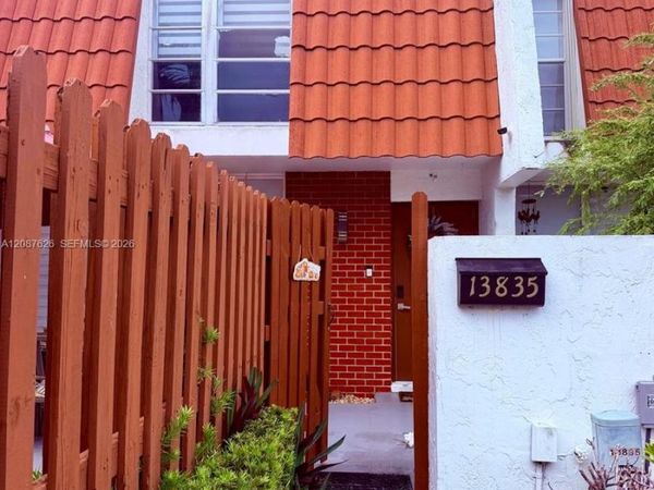 13835 SW 84th St, Unit 503, Miami, FL 33183