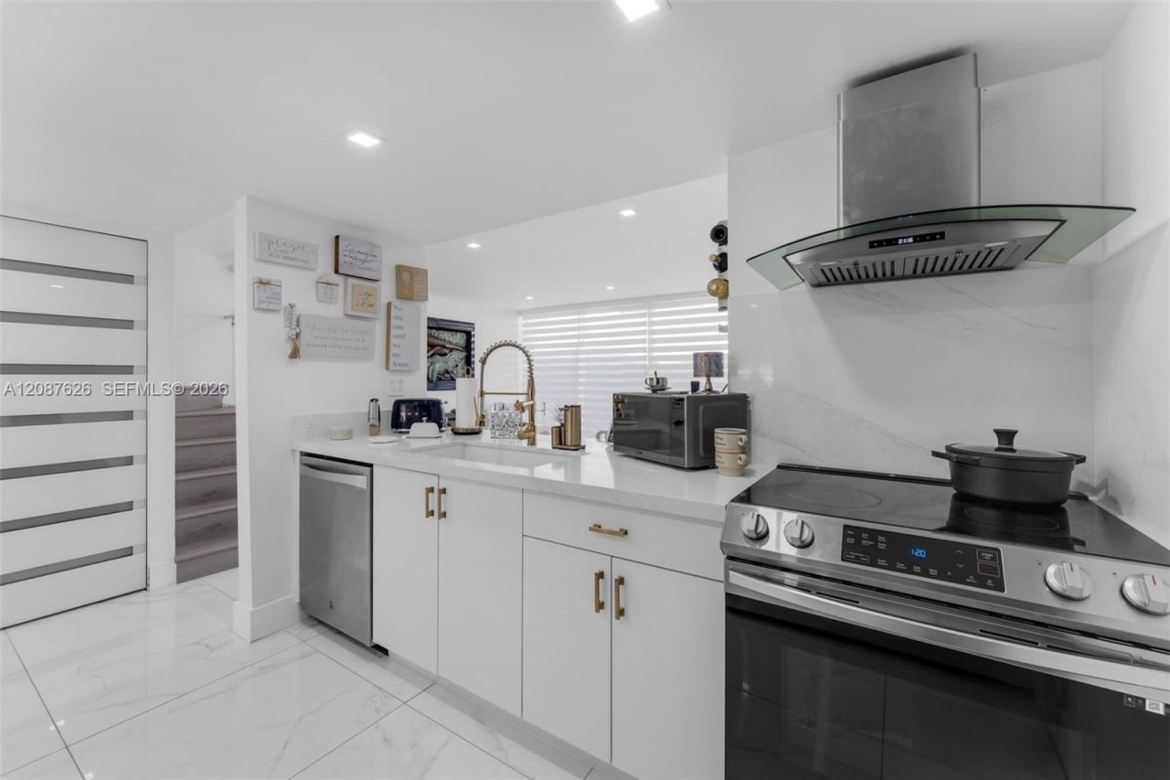 13835 SW 84th St, Unit 503, Miami, FL 33183 Photo