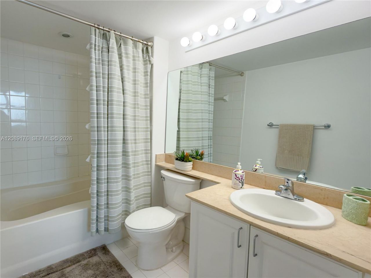 90 Alton Rd , Unit 1710, Miami Beach, FL 33139 Photo