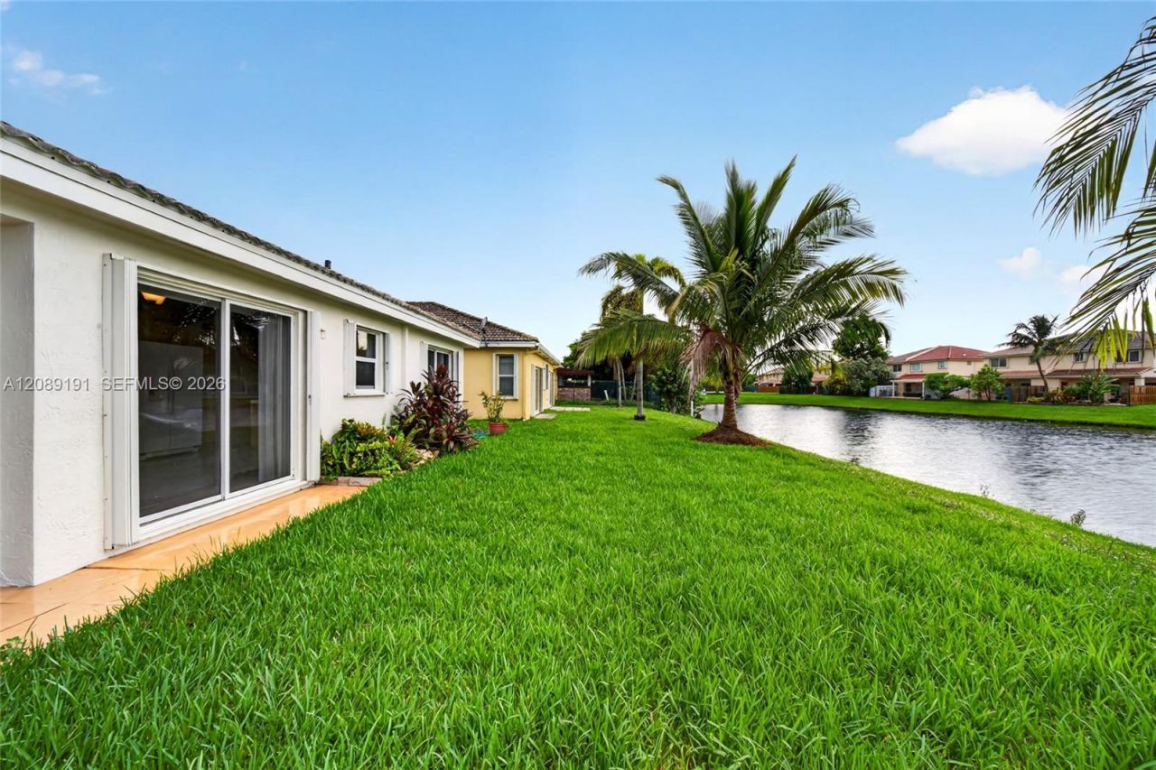 7557 SW 164th Ct, Miami, FL 33193 Photo