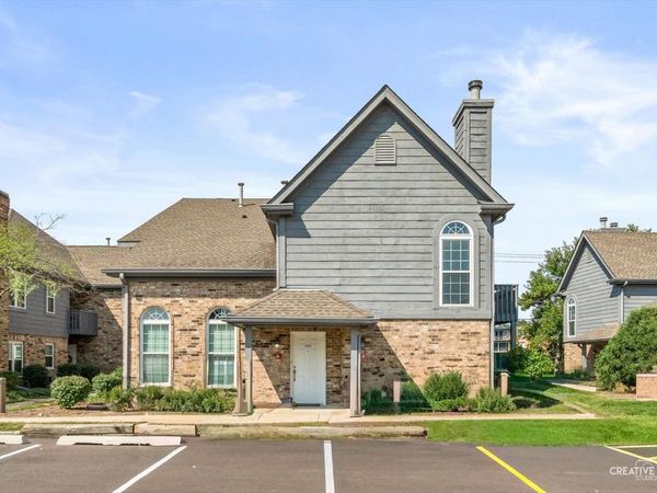 39 Foxcroft Road , Unit 203, Naperville, IL 60565
