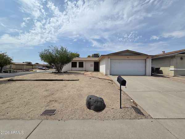 901 W ANGELA Drive, Phoenix, AZ 85023