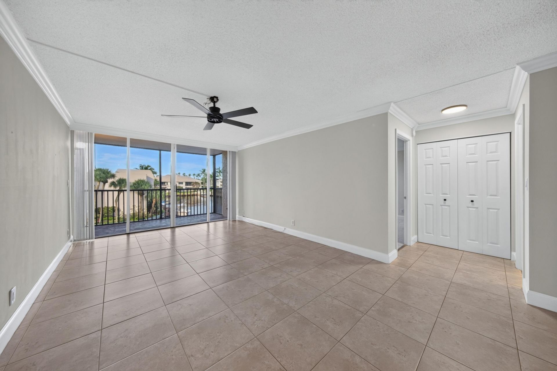 6 Royal Palm Way, Unit 307, Boca Raton, FL 33432 Photo
