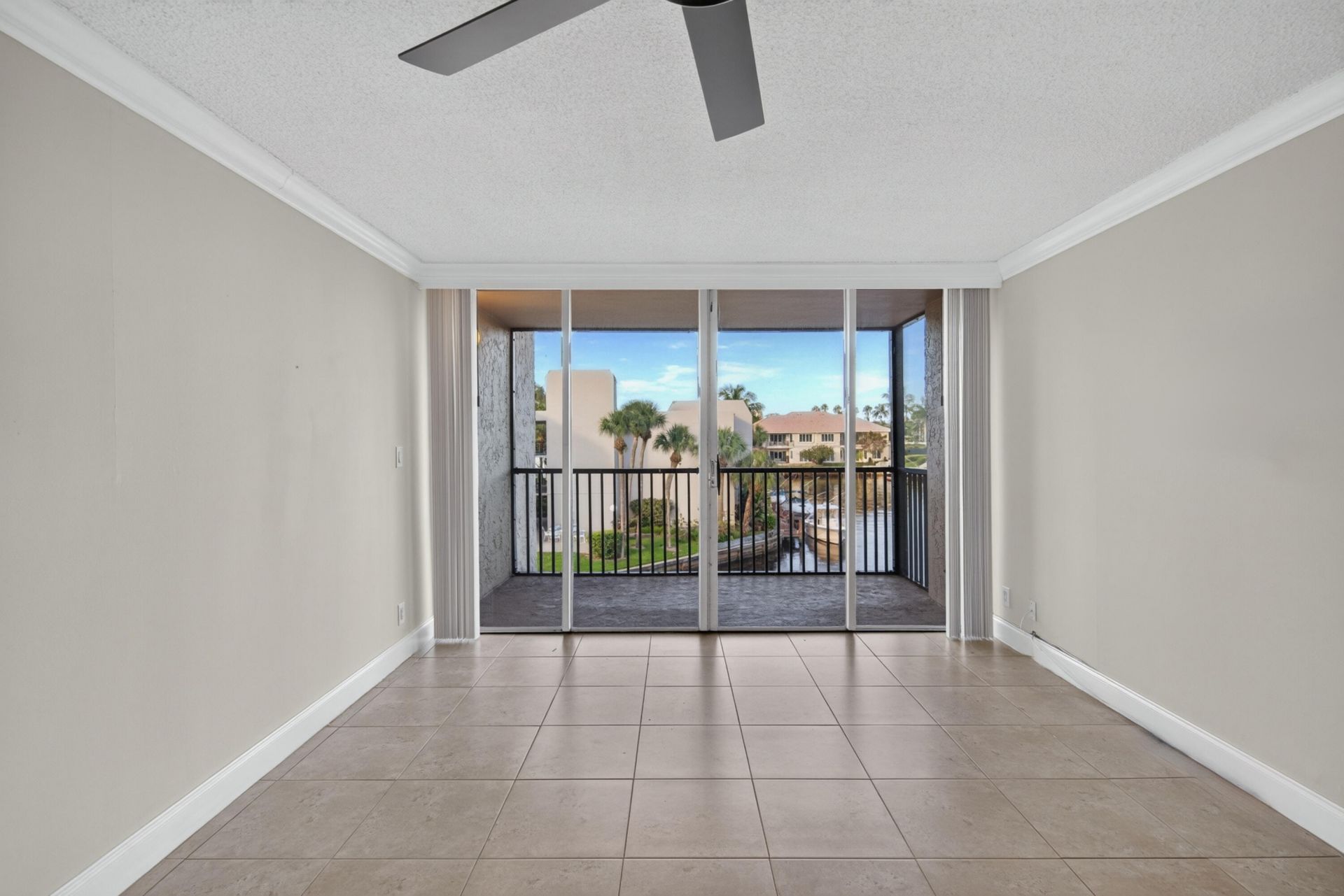 6 Royal Palm Way, Unit 307, Boca Raton, FL 33432 Photo
