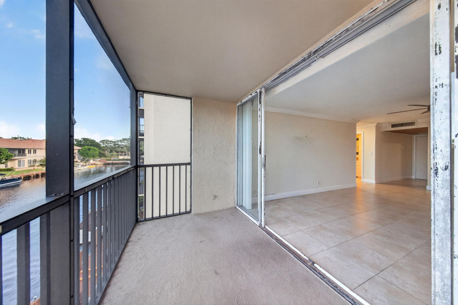 6 Royal Palm Way, Unit 307, Boca Raton, FL 33432 Photo