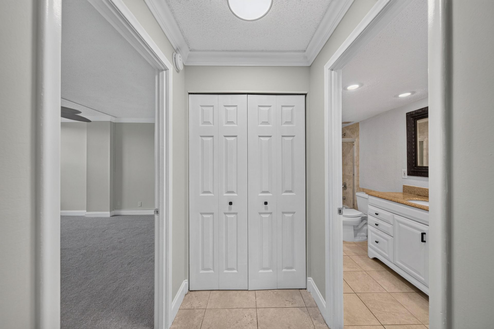 6 Royal Palm Way, Unit 307, Boca Raton, FL 33432 Photo