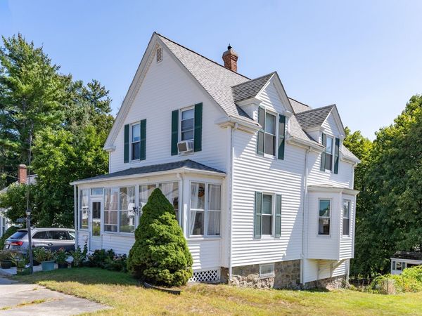 18 High St, Saugus, MA 01906