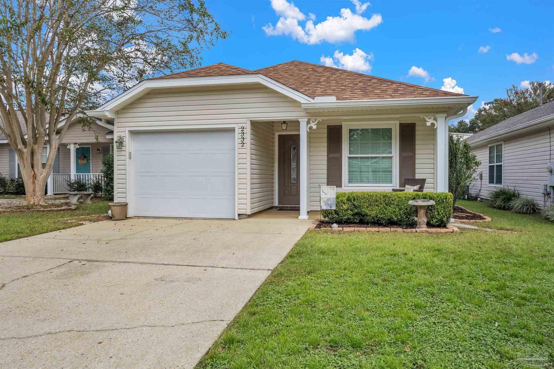2332 Trailwood Dr, Cantonment, FL 32533 Main Photo