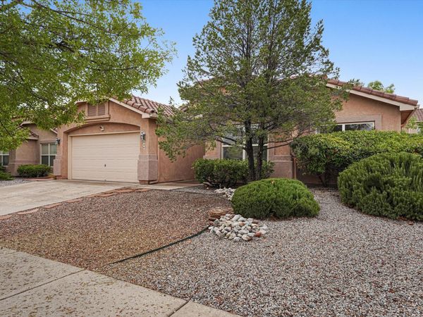6008 Arrow Point Road NW, Albuquerque, NM 87120