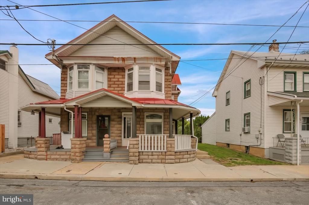 129 N MAIN STREET, BERNVILLE, PA 19506