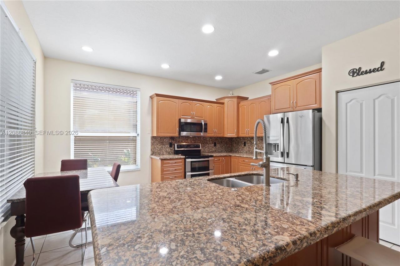 19331 SW 15th St, Pembroke Pines, FL 33029 Photo