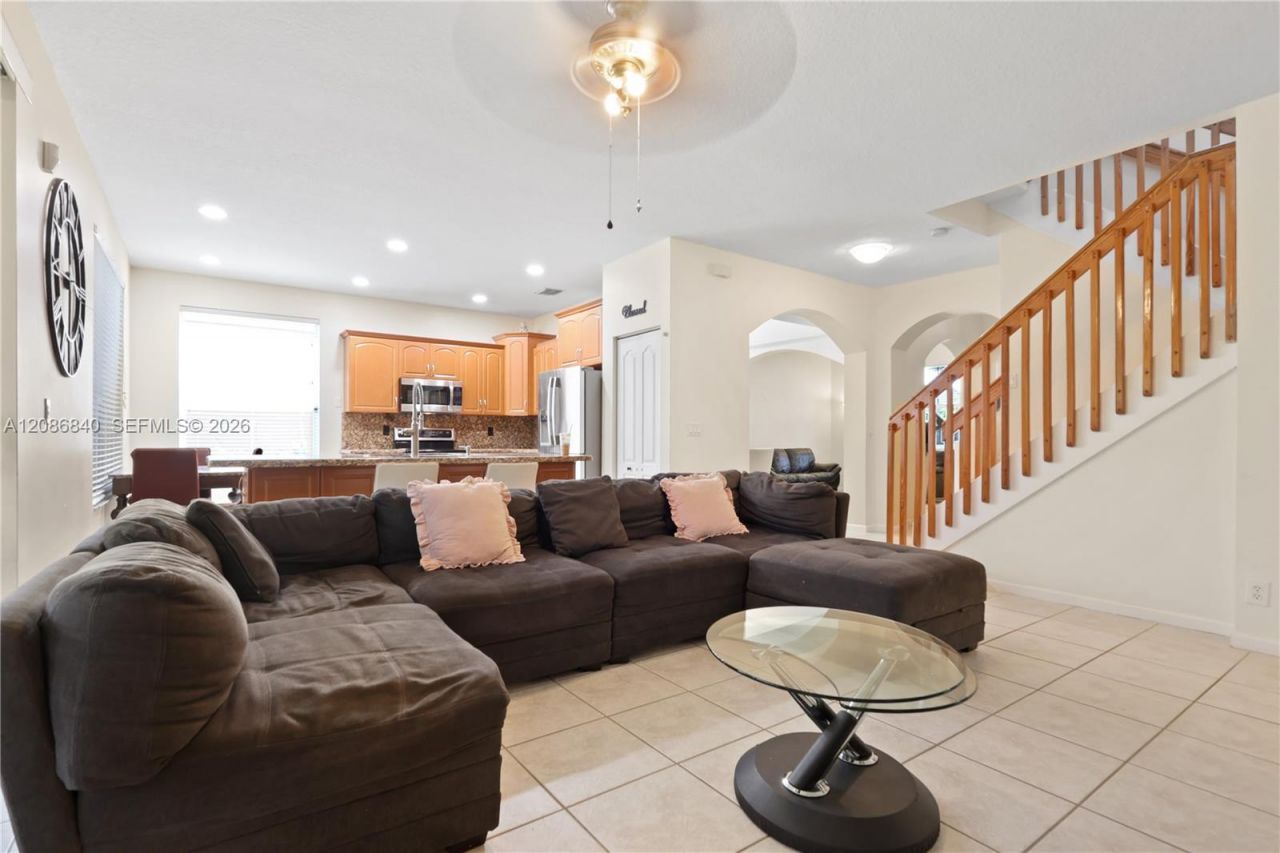 19331 SW 15th St, Pembroke Pines, FL 33029 Photo