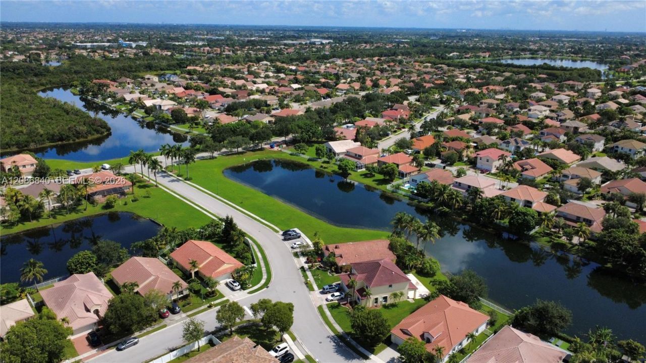 19331 SW 15th St, Pembroke Pines, FL 33029 Photo