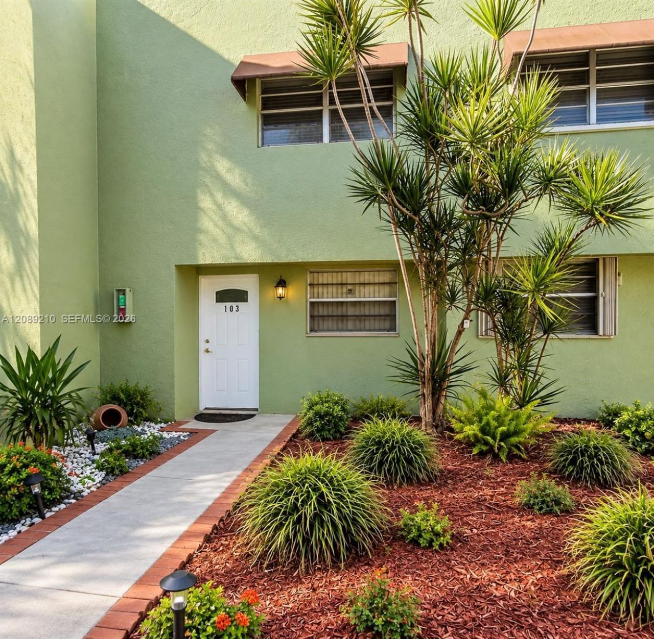 11061 NW 7th St, Unit 103-12, Miami, FL 33172 Main Photo
