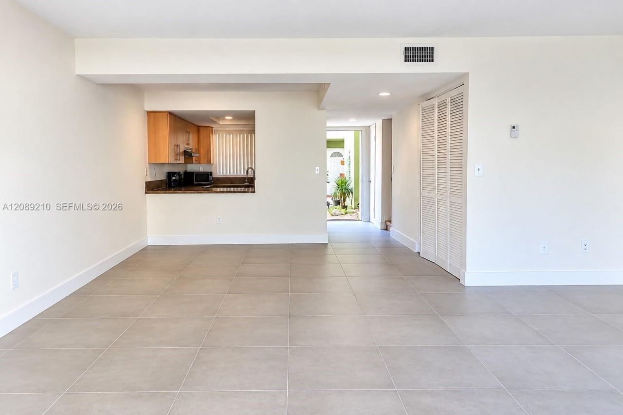 11061 NW 7th St, Unit 103-12, Miami, FL 33172 Photo