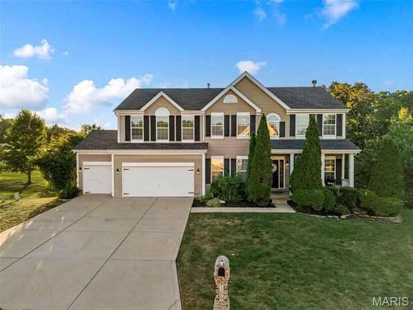 109 Crimson Oaks Court, Lake St Louis, MO 63367