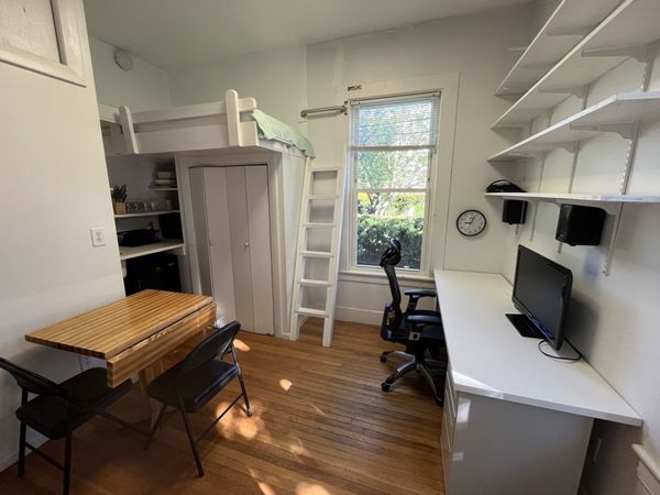15 Arlington St, Unit 1R, Cambridge, MA 02140