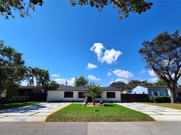216 Shadow Way, Miami Springs, FL 33166