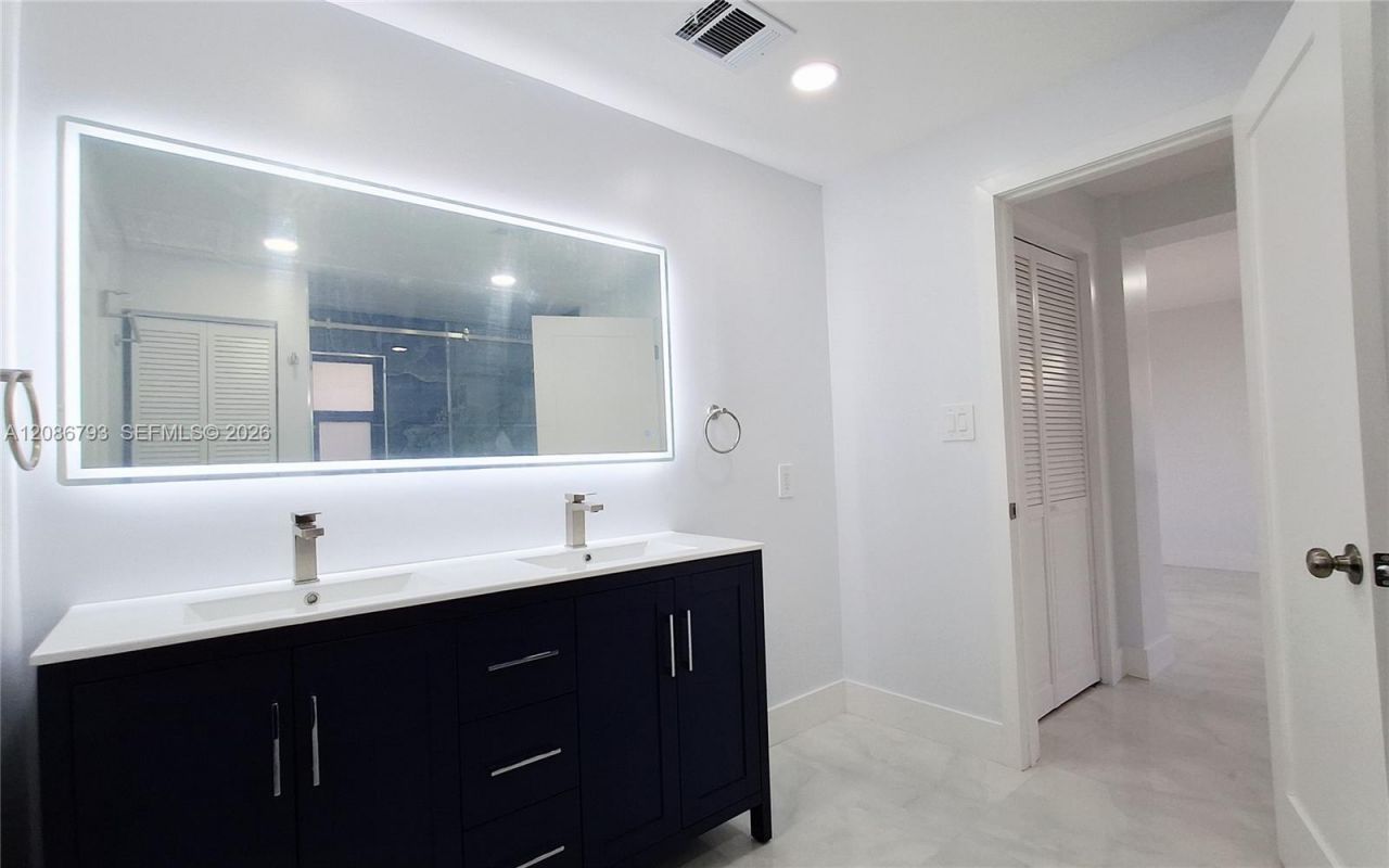 216 Shadow Way, Miami Springs, FL 33166 Photo