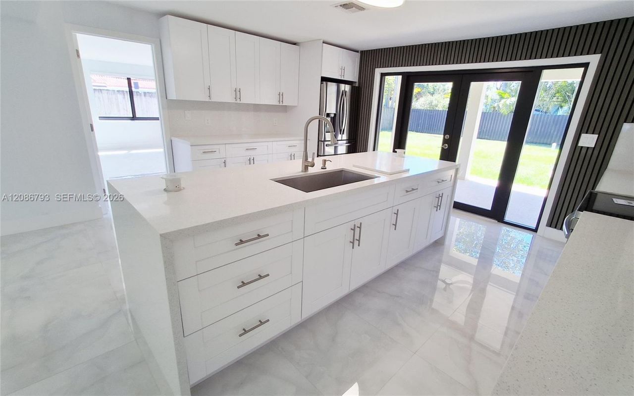 216 Shadow Way, Miami Springs, FL 33166 Photo