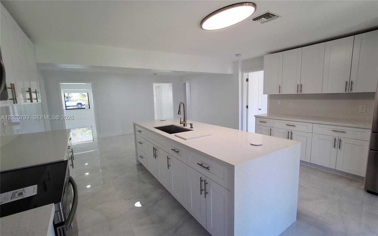 216 Shadow Way, Miami Springs, FL 33166 Photo