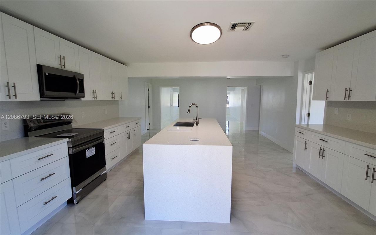 216 Shadow Way, Miami Springs, FL 33166 Photo