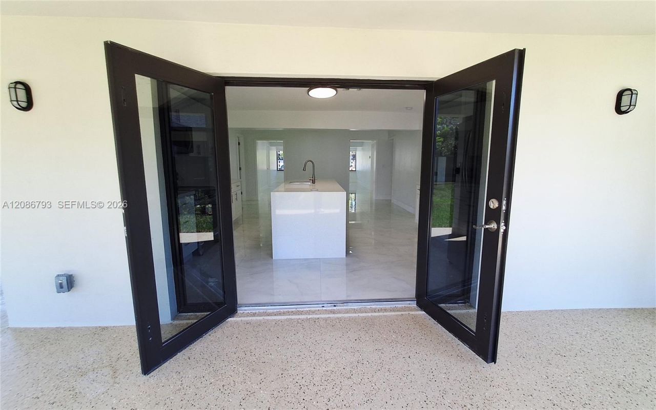 216 Shadow Way, Miami Springs, FL 33166 Photo