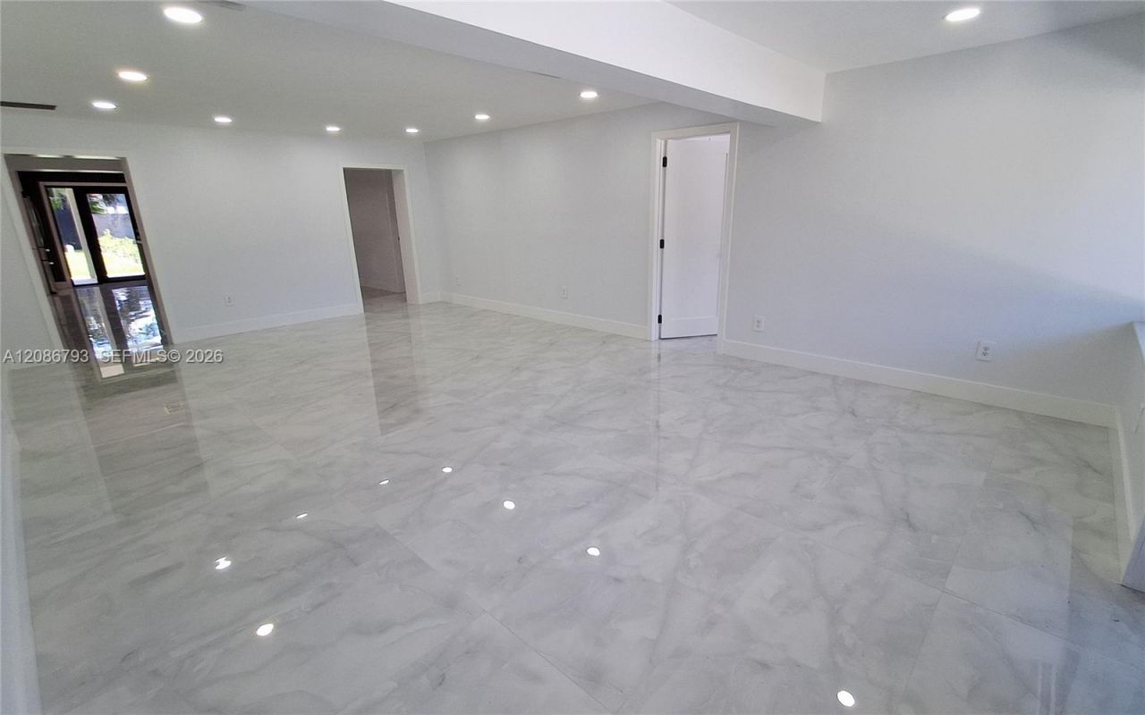 216 Shadow Way, Miami Springs, FL 33166 Photo