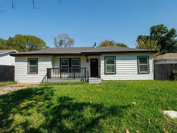 805 Crockett Street , Garland, TX 75040