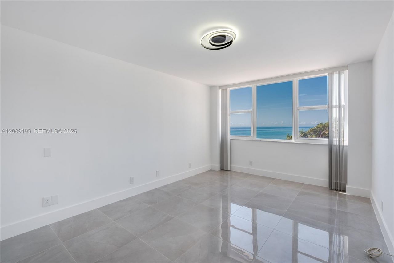 3180 S Ocean Dr, Unit 310, Hallandale Beach, FL 33009 Photo