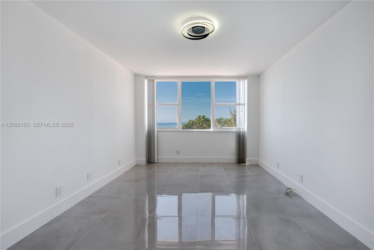 3180 S Ocean Dr, Unit 310, Hallandale Beach, FL 33009 Photo