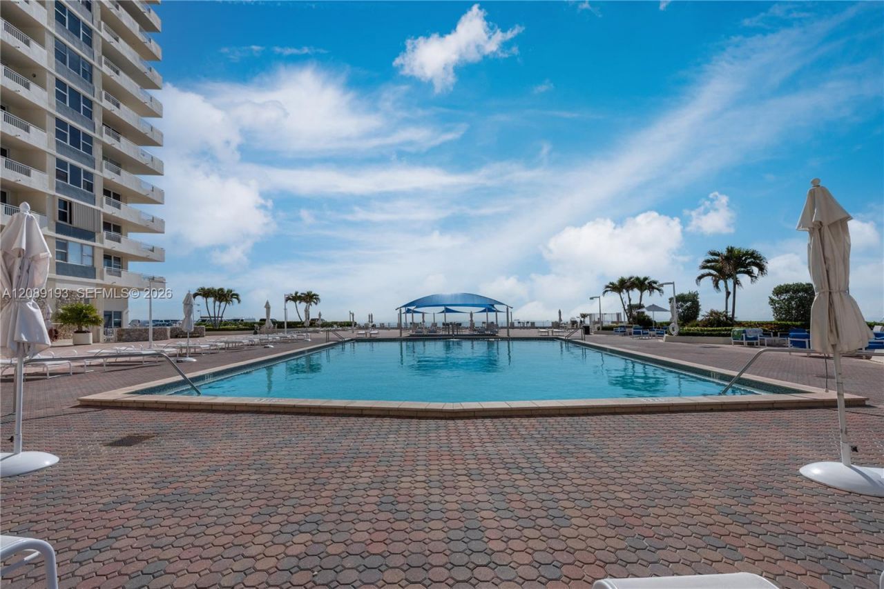 3180 S Ocean Dr, Unit 310, Hallandale Beach, FL 33009 Photo
