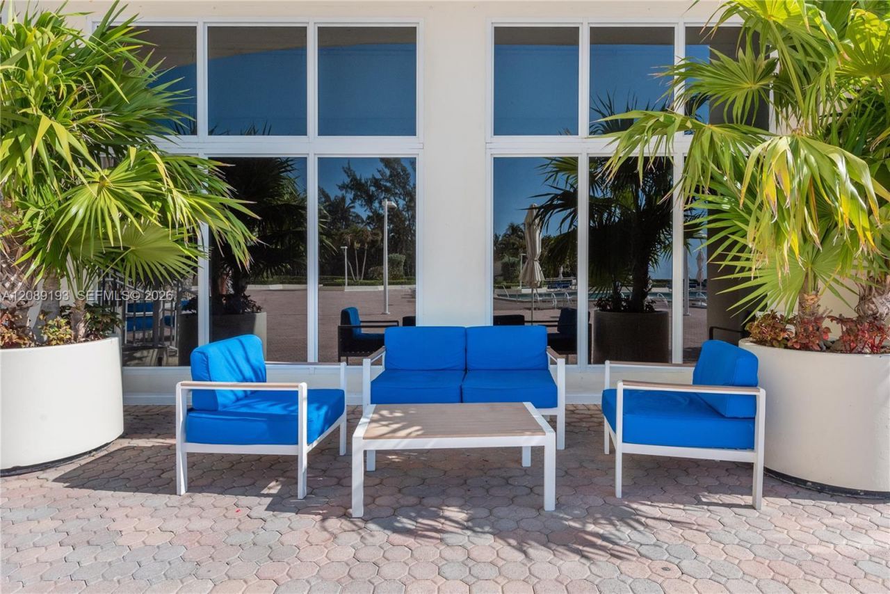 3180 S Ocean Dr, Unit 310, Hallandale Beach, FL 33009 Photo