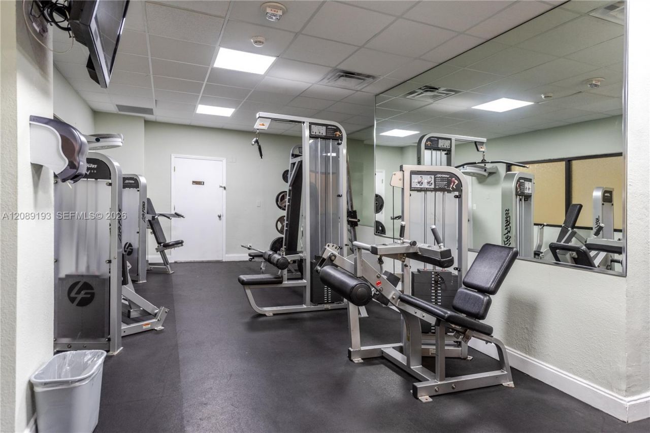3180 S Ocean Dr, Unit 310, Hallandale Beach, FL 33009 Photo