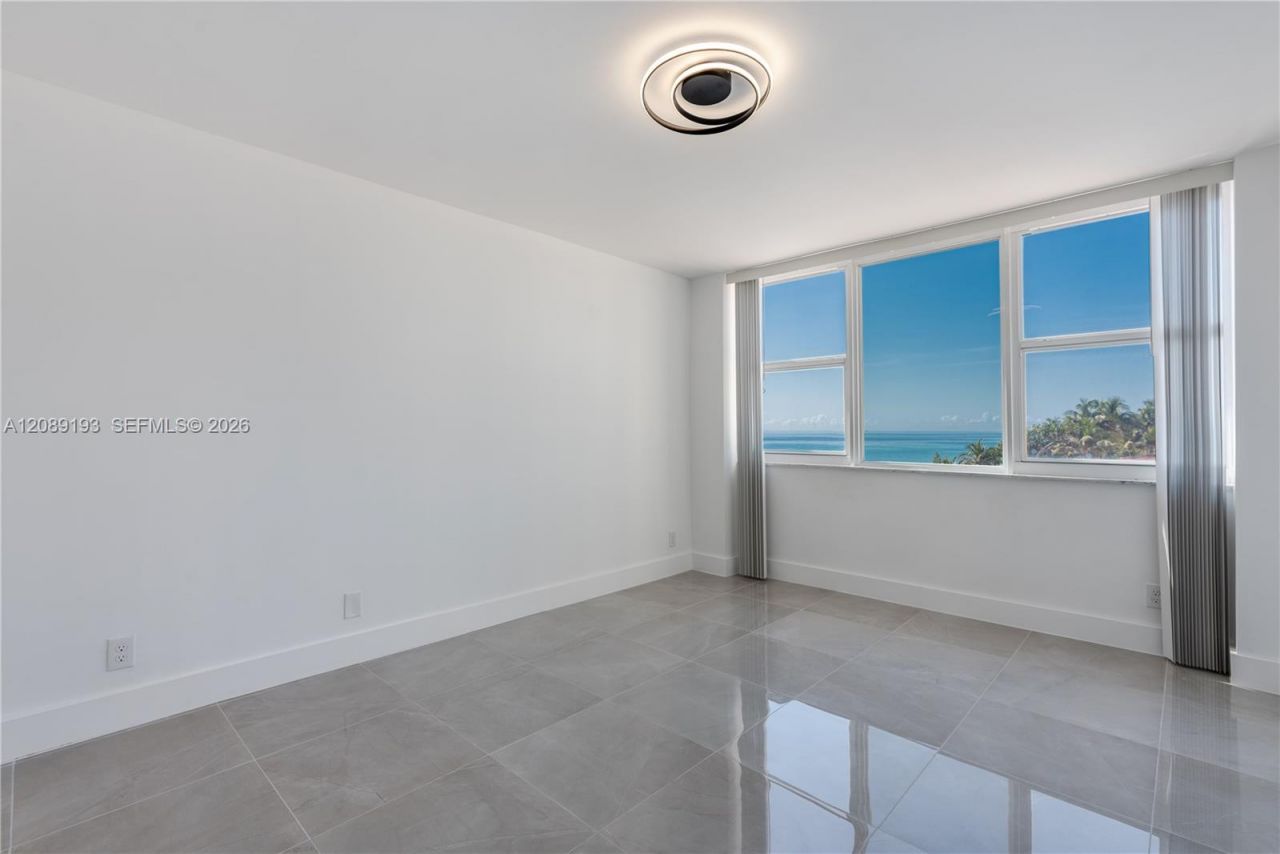 3180 S Ocean Dr, Unit 310, Hallandale Beach, FL 33009 Photo