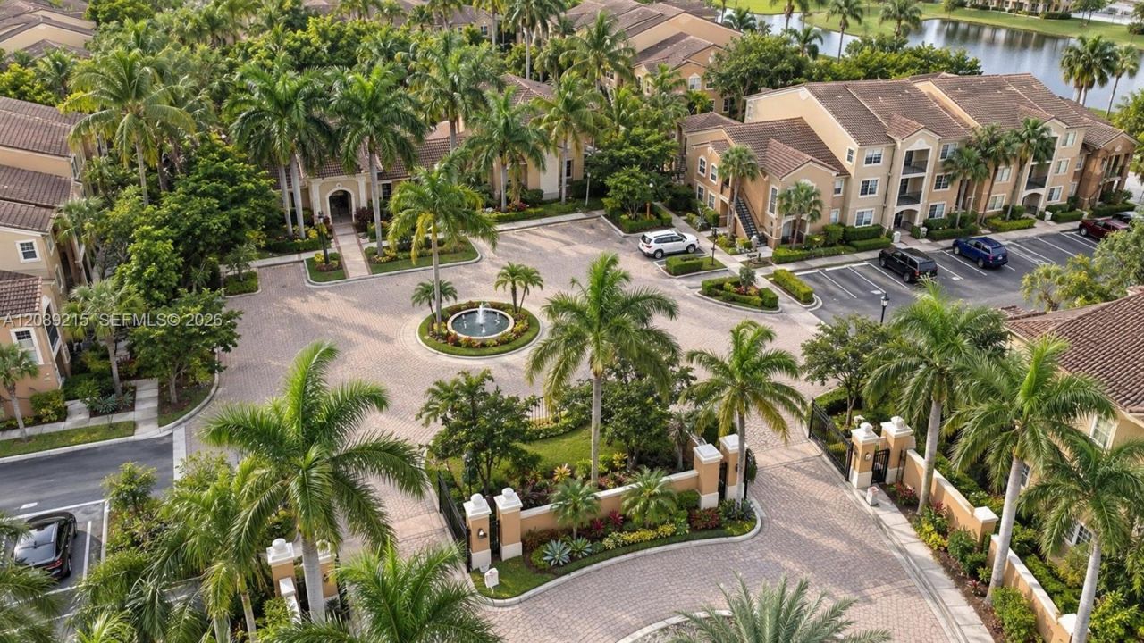 8030 N Nob Hill Rd, Unit 105, Tamarac, FL 33321 Photo