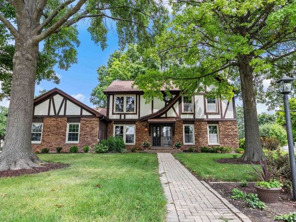 1902 Gigi Lane , Darien, IL 60561