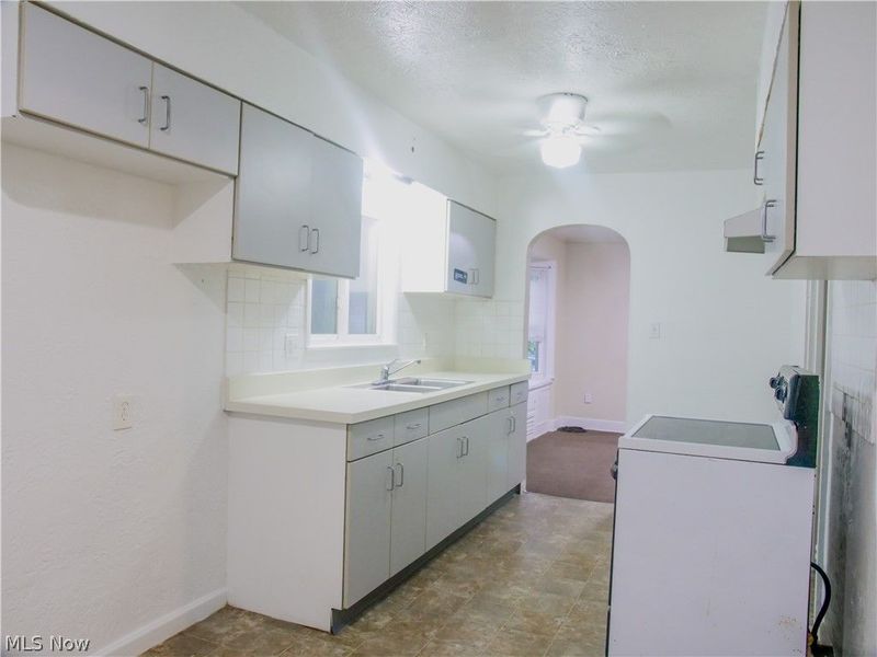 723 Grifton Avenue, Akron, OH 44305 Photo 7