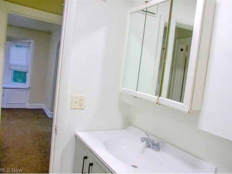 723 Grifton Avenue, Akron, OH 44305 Photo 9