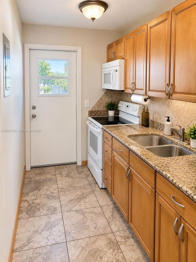 1026 NE 9th Ave, Fort Lauderdale, FL 33304 Photo